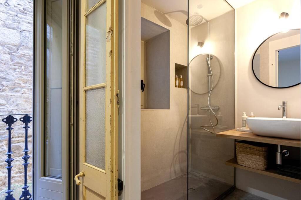 Velo Vern 1 Beautiful New Apartment 2 Bed Ensuite Girona Zewnętrze zdjęcie